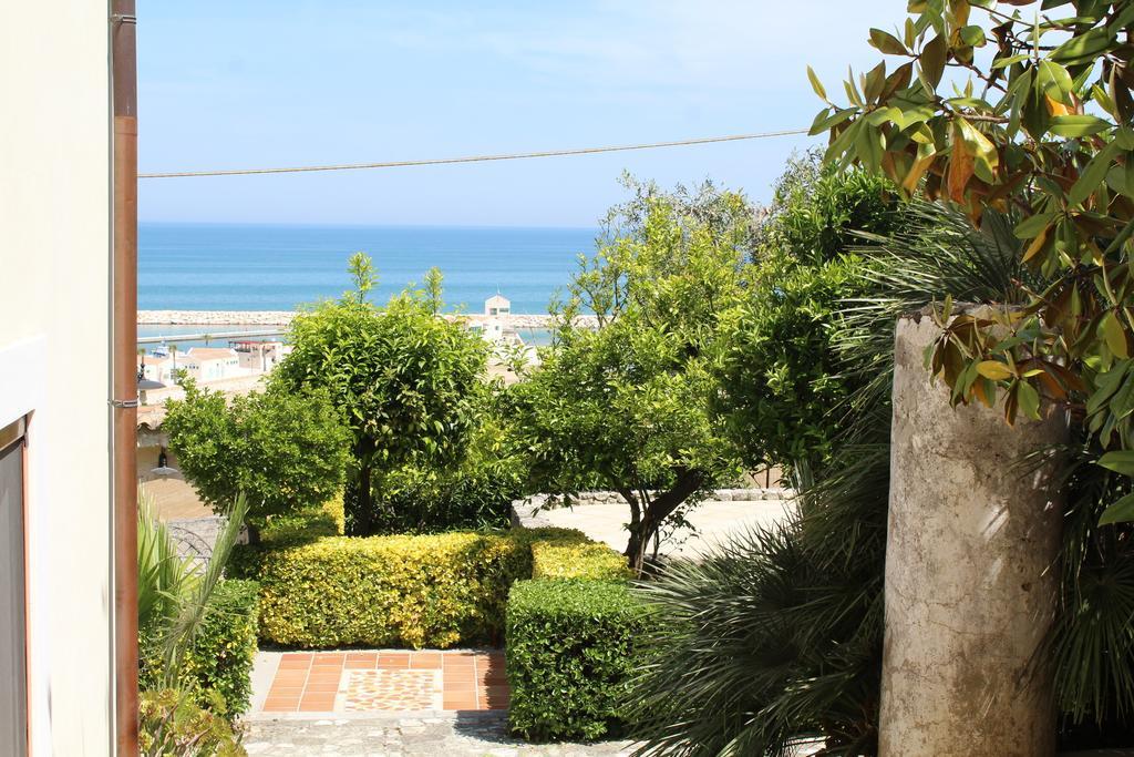 Albergo Villa Vittoria Rodi Garganico Exterior photo